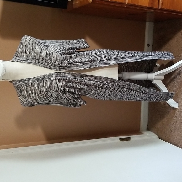 One A Sweaters - Cover sweater. Ladies  small